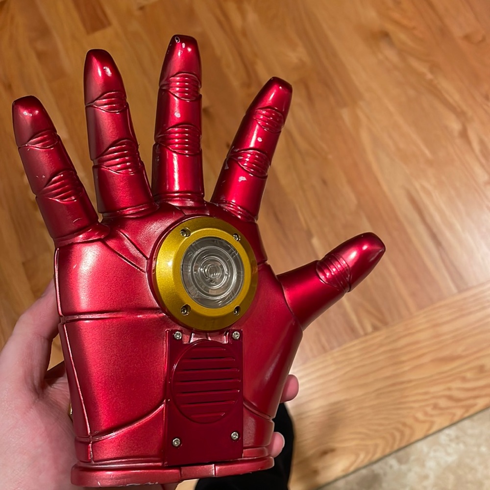 Iron Man Prop Glove